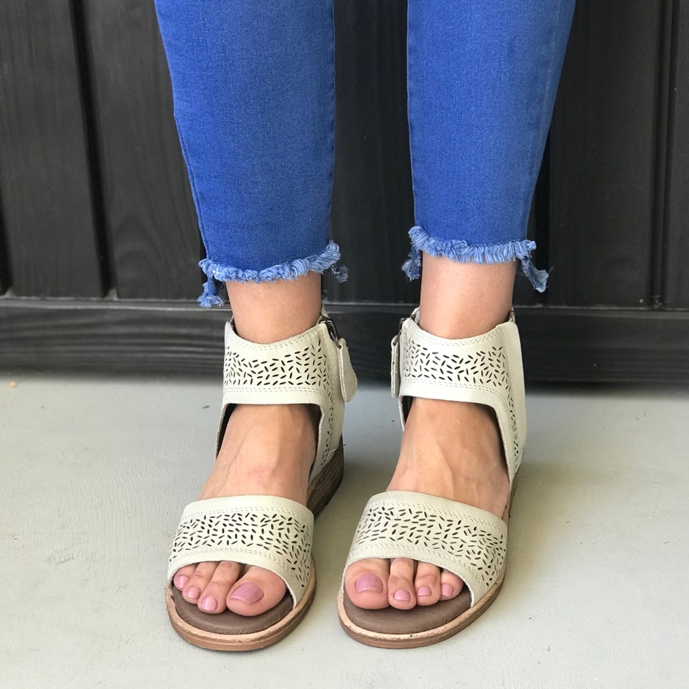 Full Grain Leather Perforated Kitten Wedge Sandal - Picture 5 of 5